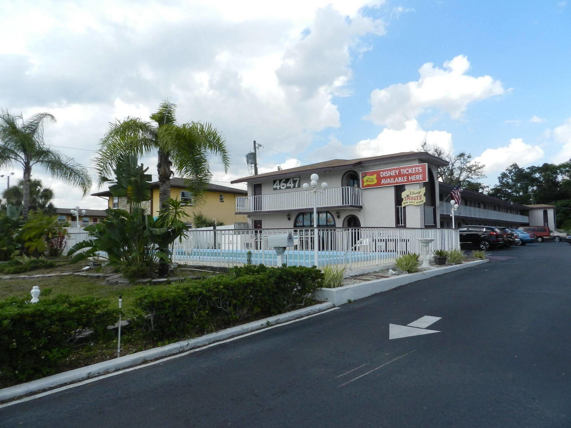 Maple Leaf Inn & Suites Kissimmee Exterior foto
