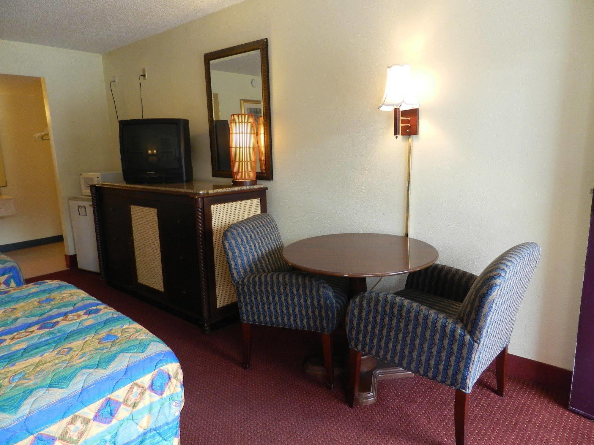 Maple Leaf Inn & Suites Kissimmee Exterior foto